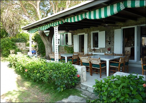 the main dining verandah