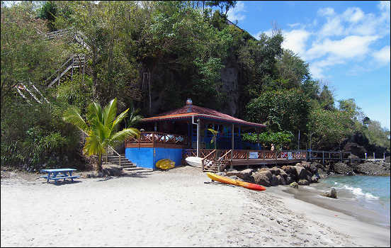 Beach bar and restaurant with scuba shop