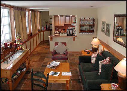 Living room and breakfast bar at Inn on the Creek