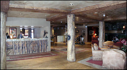 Snake River Lodge lobby