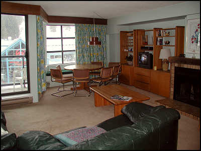 305 living room - dining room